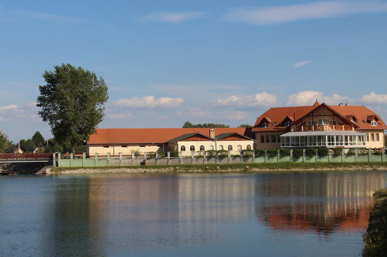 Bed and Breakfast La Curia Panzio Dunaszeg Zewnętrze zdjęcie